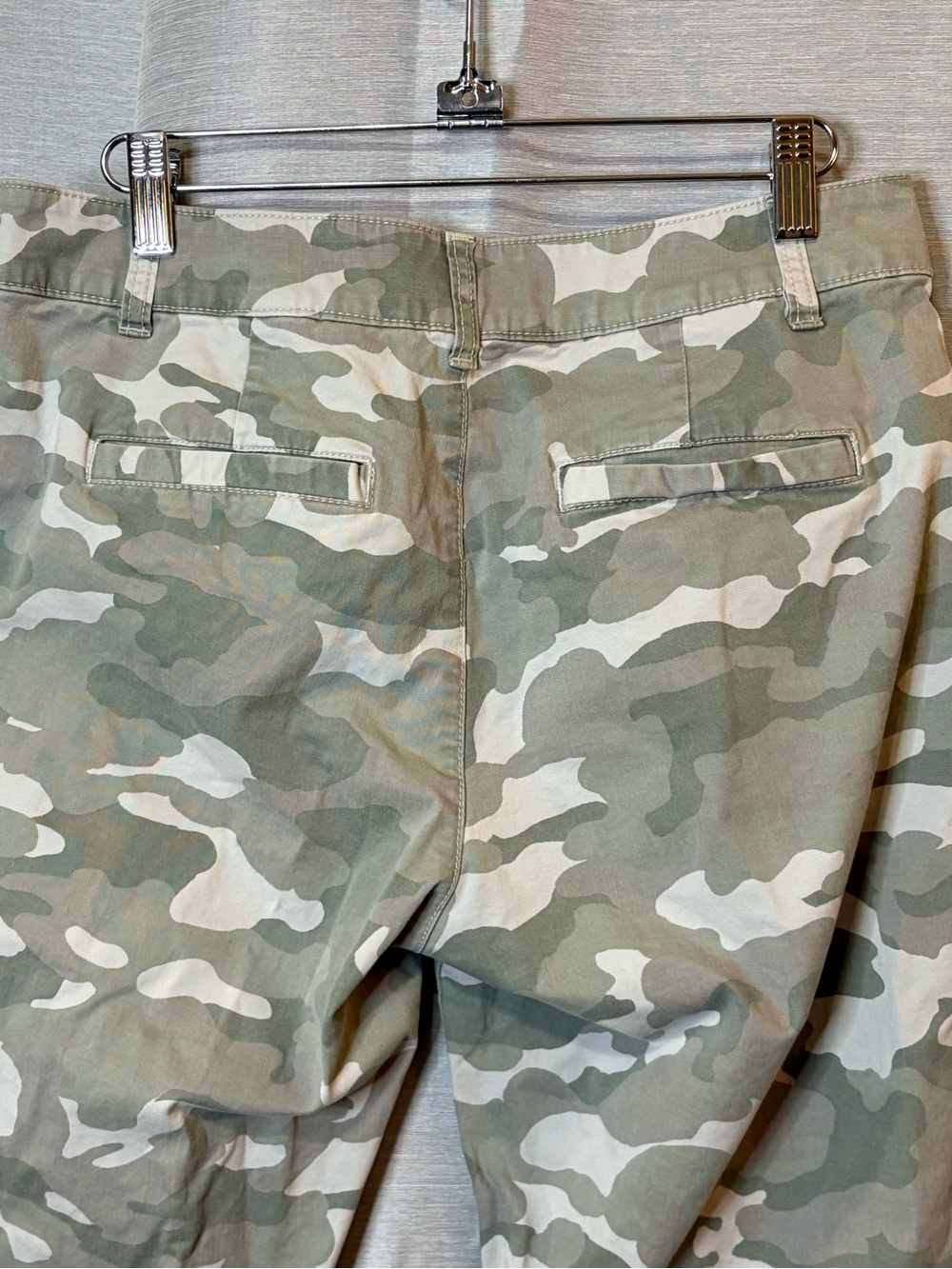 /Gap Girlfriend Khaki Faded Tan & Green Camouflage Streetwear Long Pants Sz 8 - Picture 5 of 10